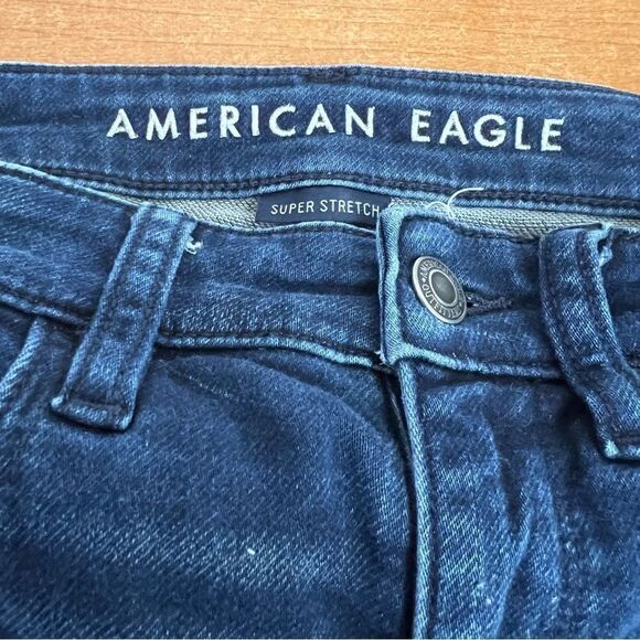 American Eagle women’s size 2, mid rise, dark wash, straight leg, denim jeans - Picture 4 of 9